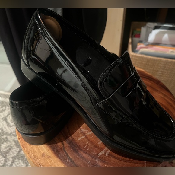 Zara Patent Leather Loafers - Picture 5 of 15